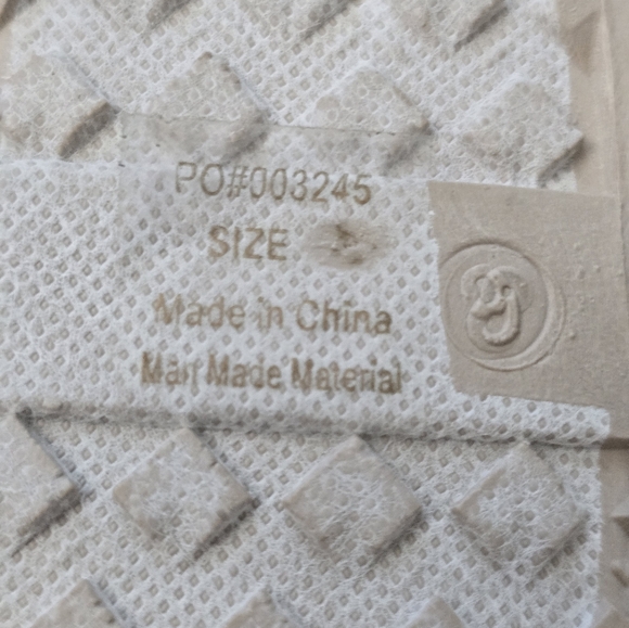 Cozy Fuzzy Soft Warm Slipper Shoes Poms Size 9 Snow Winter Streetwear Natural - Picture 10 of 10